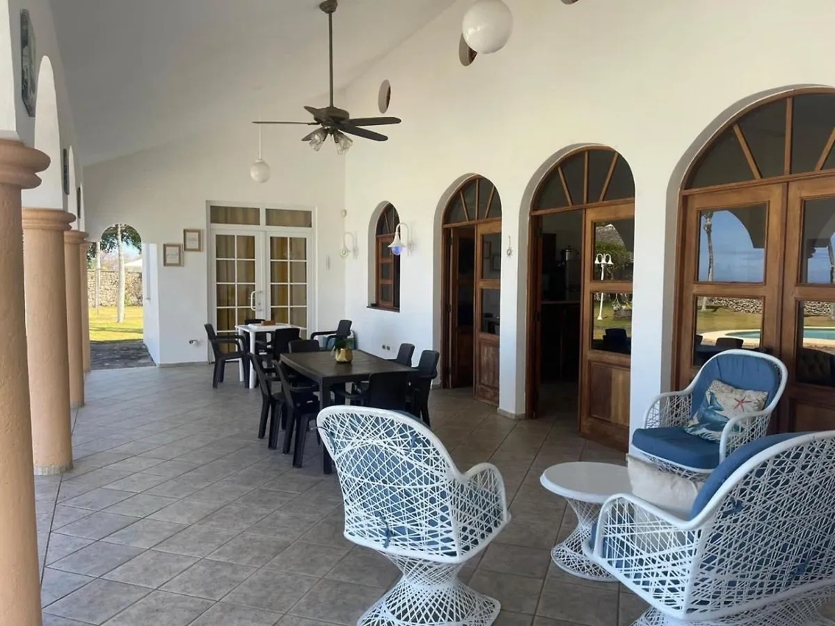 Villa Ocean Breeze Villacarismar en Cabrera República Dominicana