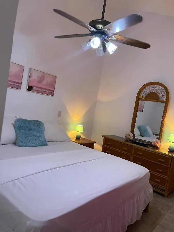 Ocean Breeze Villa Carismar Cabrera